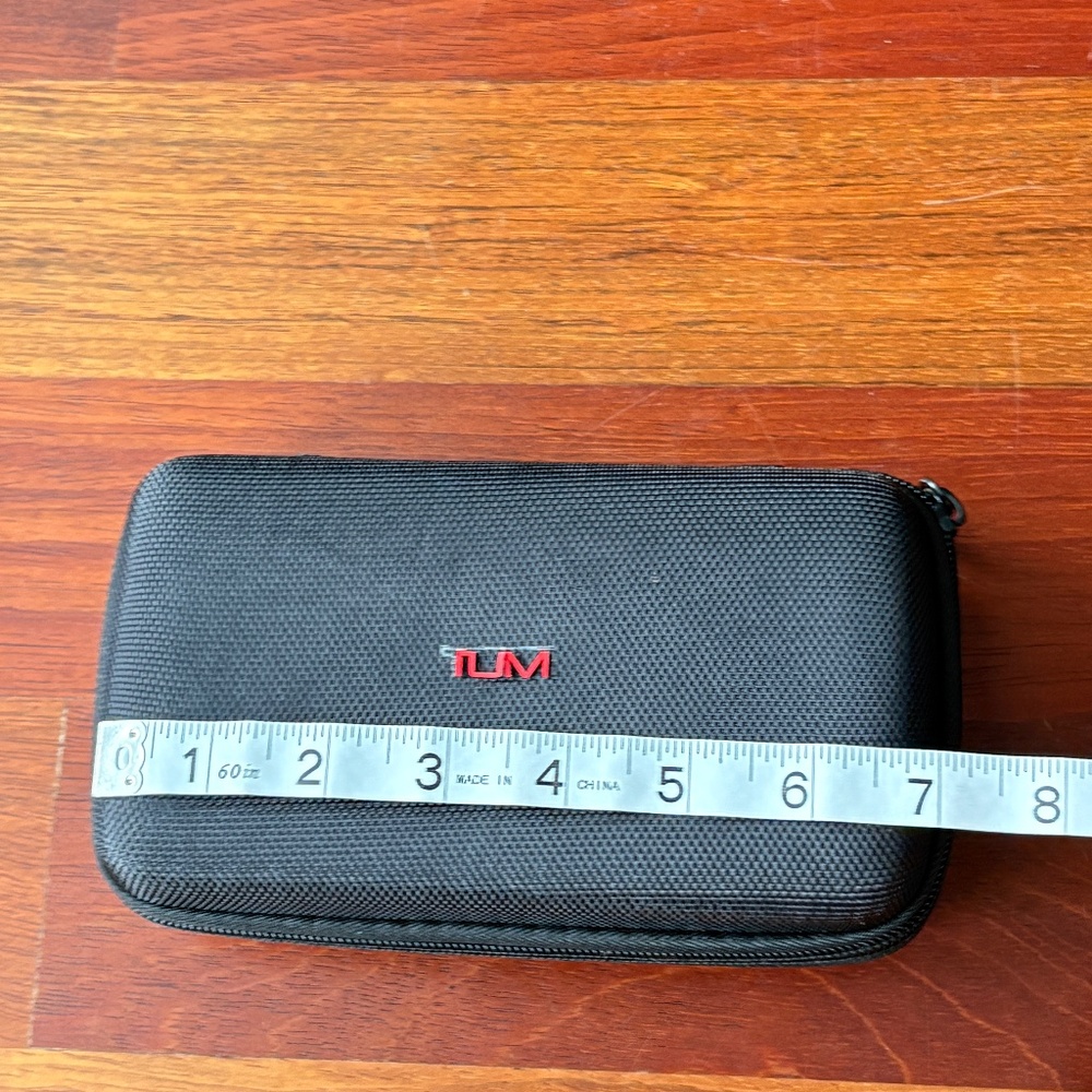 2 Tumi for Delta Airlines Amenity Travel Kits - Unisex - Picture 4 of 13